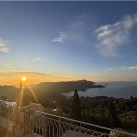 3 bedroom villa with pool & sea views, near Palaiokastrítsa, sleeps 6